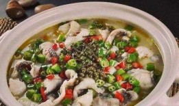 爆料哥吃青花椒鱼视频,爆料哥亲尝美味，辣度与鲜香并存