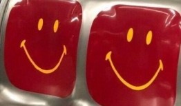 娱乐吃瓜群文案搞笑,笑料百出，吃瓜群众笑翻天！