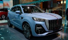 红旗hs5改款最新爆料,全新设计亮相，性能升级解析