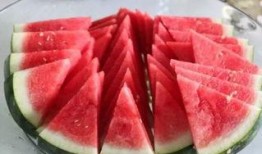 网暴网红吃瓜图片大全,网红吃瓜图片大全背后的真相与反思