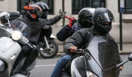 郑州摩托车爆料案例最新,揭秘背后真相与反思社会现象